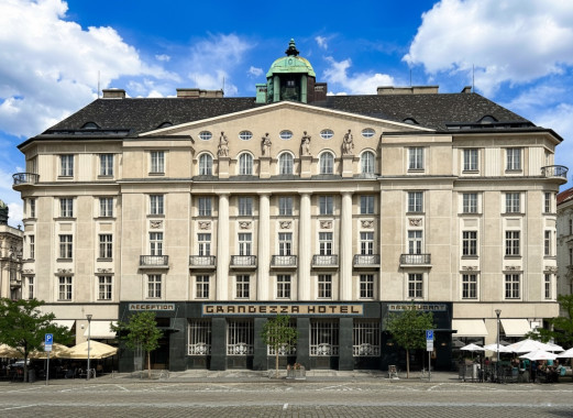 Grandezza Hotel Luxury Palace